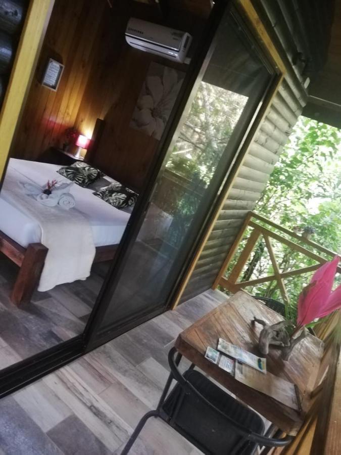 Casa El Colibri Bed and Breakfast Parrita Εξωτερικό φωτογραφία