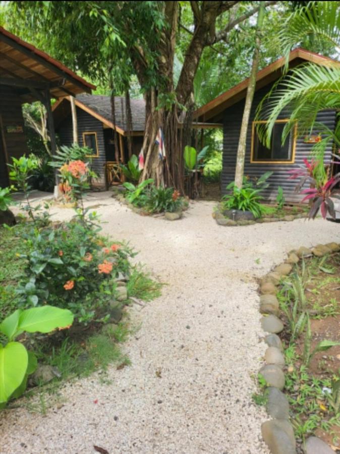Casa El Colibri Bed and Breakfast Parrita Εξωτερικό φωτογραφία
